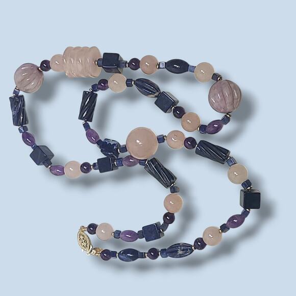 Sandra David Signed Vintage Beaded Necklace Rose Peach & Navy Carved Stones 30″ - Picture 4 of 10